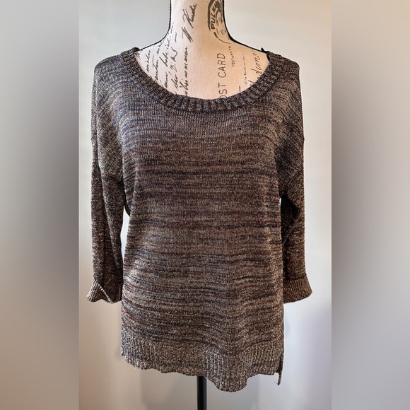 ✨ Olive & Oak Glittery Silver Top (M) ✨ - Picture 2 of 12